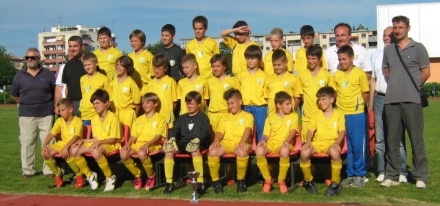 Der NK Istra Pula nimmt auch dieses Jahr teil. Auf dem Foto ist die beste U-11 Mannschaft Istriens der Saison 2012/13